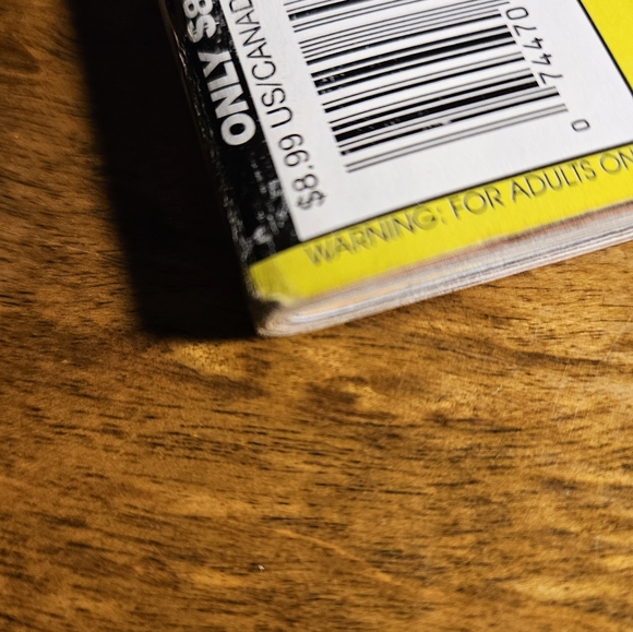 Vintage Cheri Magazine with Yellow Cover November 2005 - Picture 5 of 8